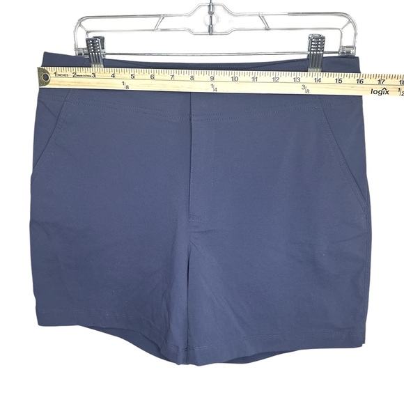 Women's COLUMBIA SHORTS, Size 10 - Picture 5 of 5